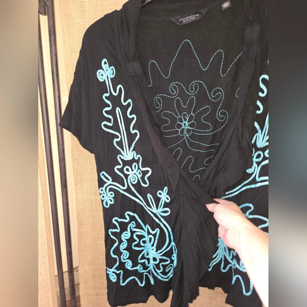 Women's Investments Petites Short Sleeve Black Teal Ric Rac Cardigan Type Top PS - Picture 2 of 13